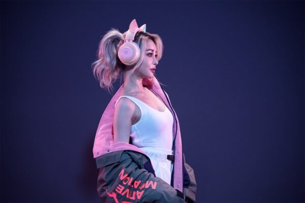 Razer RZ04-02980200-R3M1 Kraken Kitty Headset Wired Head-band Gaming, Grey/Pink - Image 10