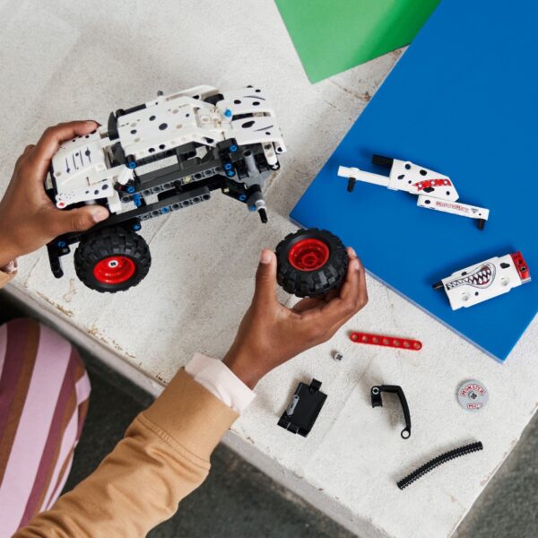 LEGO TECHNIC 42150 MONSTER JAM MONSTER MUTT DALMATIAN - Image 3