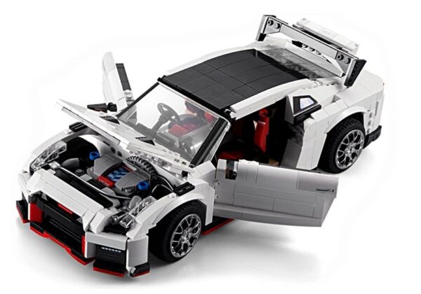 A sports car made of 1,322 elements - Image 3