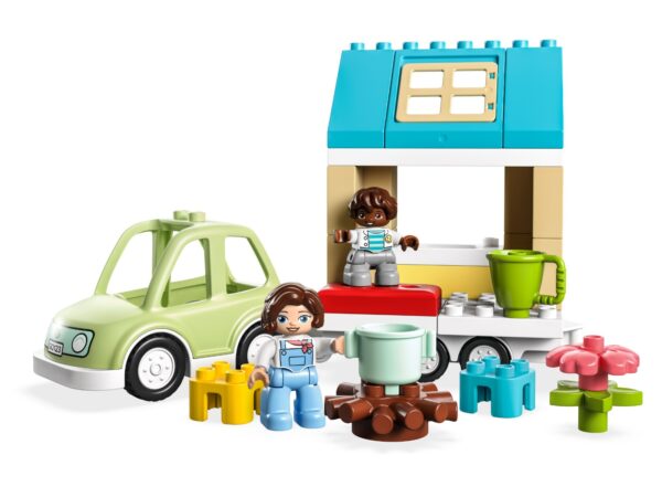 LEGO 10986 Family House on Wheels Constructor - Image 2