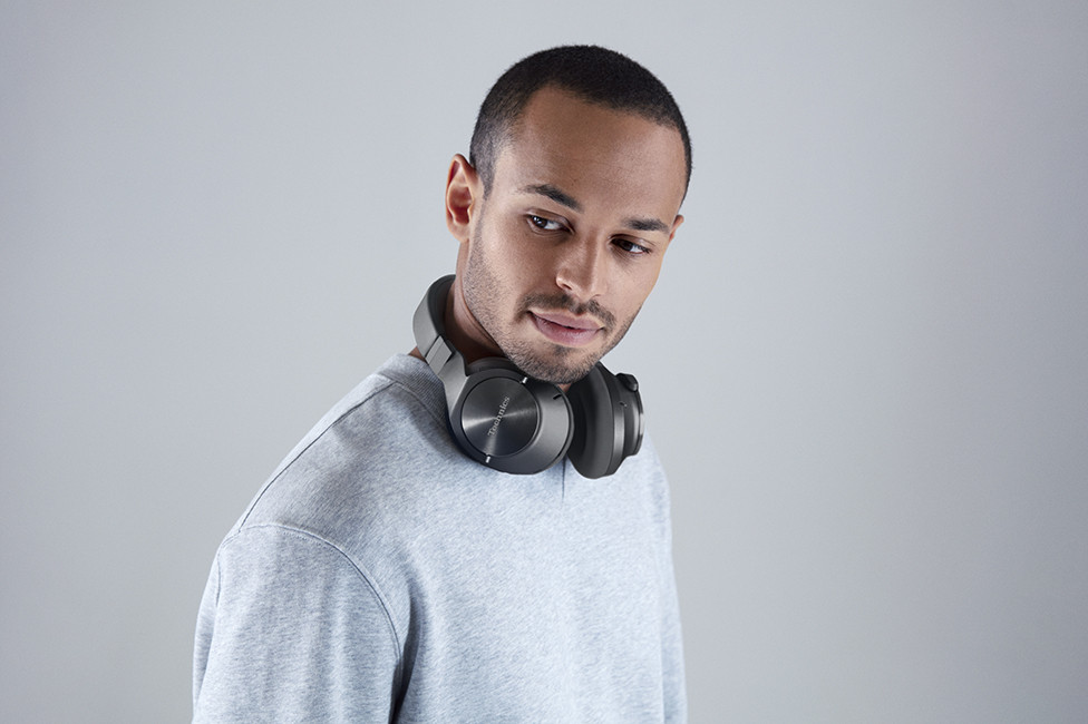 Technics wireless headset EAH-A800E-K, black - Image 2