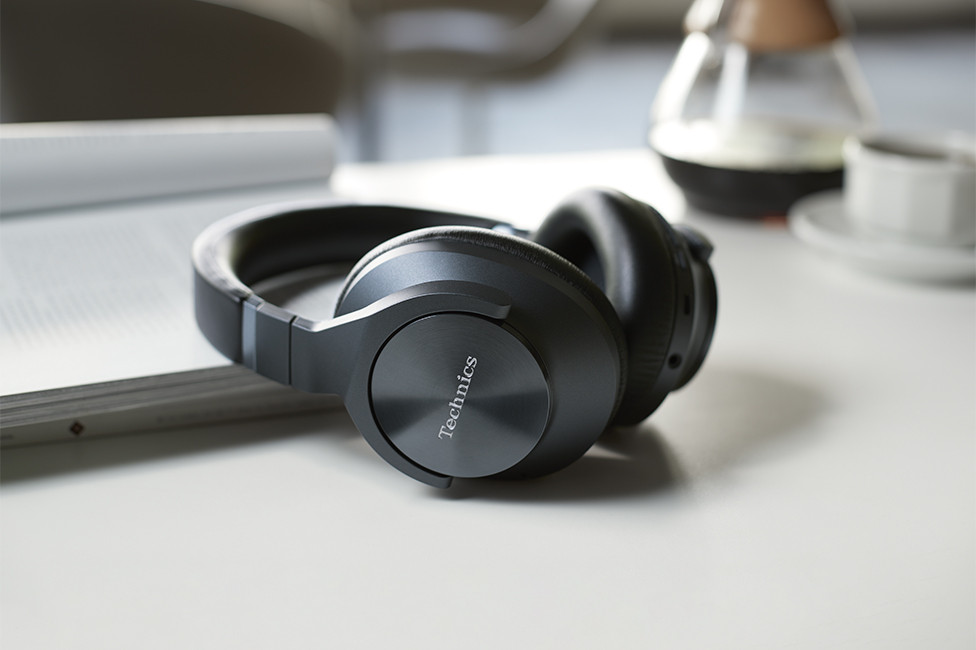 Technics wireless headset EAH-A800E-K, black - Image 5