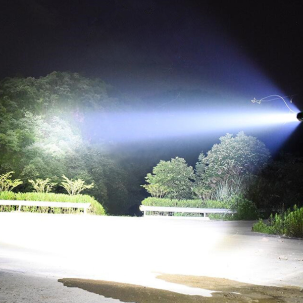 Taktinis 4-ių LED Rankinis Žibintas Dive Light XHP70, Atsparus Vandeniui iki 200m - Image 3