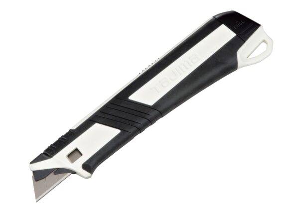 Tajima cutter DORA Impact 18mm Razar black blade