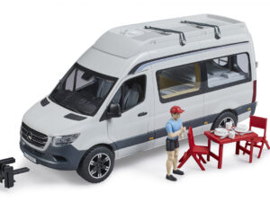Kamper MB Sprinter biały z figurką i akcesoriami