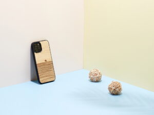 MAN&WOOD case for iPhone 12 Pro Max terra black