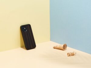 MAN&WOOD case for iPhone 12 mini ebony black