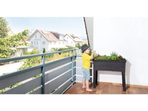Urban balcony raised bed